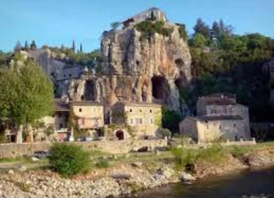 La O'Liso Gorges De L'Ardeche Villa Salavas Bagian luar foto