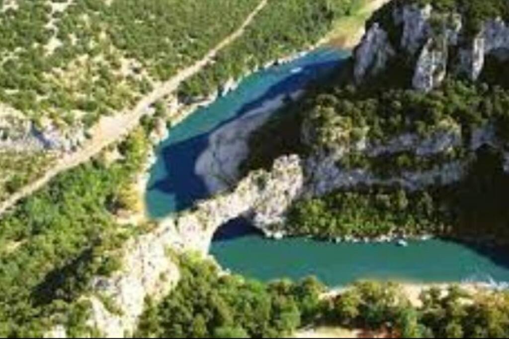 La O'Liso Gorges De L'Ardeche Villa Salavas Bagian luar foto